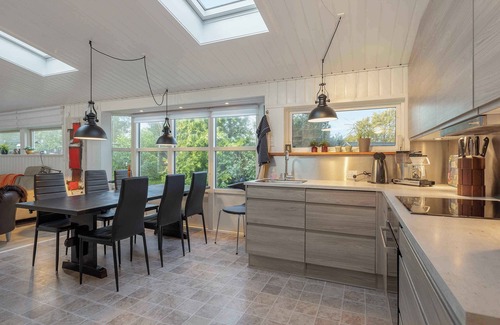Vibæk Strand House | Close to the beach and forest and Ebeltoft