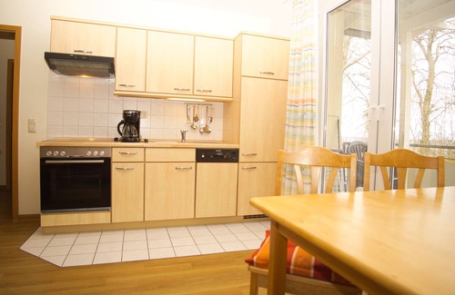 Gohren Apartment | Close to the beach, balcony, free AHOI adventure pool - Strandresidenz Brandenburg FeWo 04