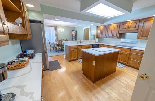 Conway House | CLOSE TO THE BEACH, BEAUTIFUL ESTATE, SOUTHERN HOSPITALITY