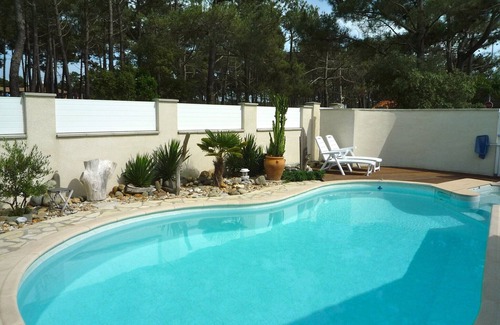 Hourtin-Plage House | Close to the beach, central and comfortable house with a nice pool