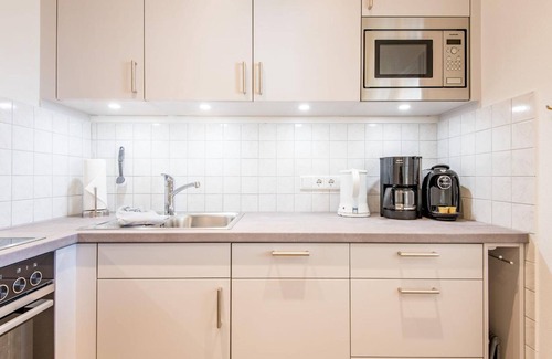 Westerland Apartment | Close to the beach. The sound of the sea. Central. - House Blanker Hans