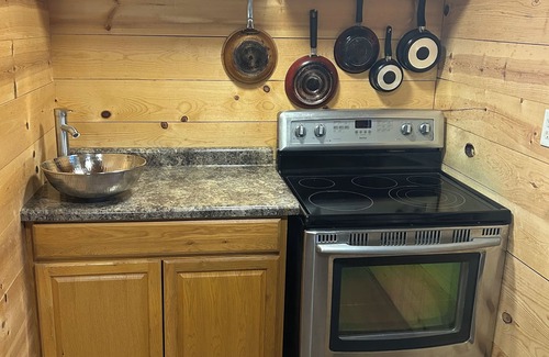 McArthur Cabin | Close To The Caves; Hot Tub; WiFi; Deck, Grill, Fire Pit, Pet Friendly, 5+ Acres