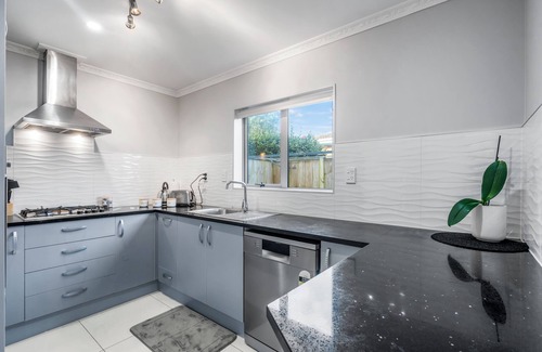 Mount Eden House | Close to the City and Airport. 3km from Eden Park.