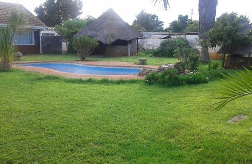 Bulawayo House | Close to the city centre & walking distance to the Zimbabwe National Trade Fair