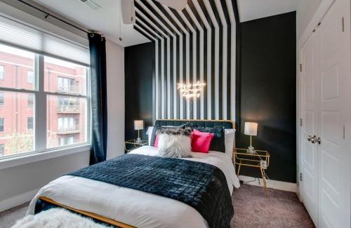 Eighth Avenue House | Close to the Gulch - BOOK TODAY