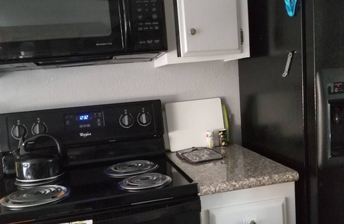 Las Vegas House | Close to the strip 2 miles from las vegas bouleva 4 bedrooms 2 bath whit pool
