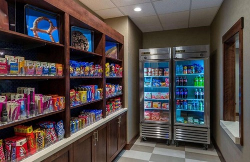 Evergreen House | Close to two big towns and the airport