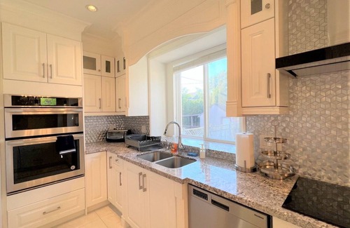 Dunbar House | Close to UBC, St. George School, beautiful house