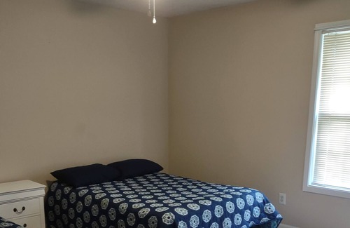 Carrollton House | Close to University of West Georgia!!