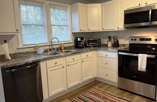 Radford House | Close to VT/Radford! Perfect spot for game weekends!