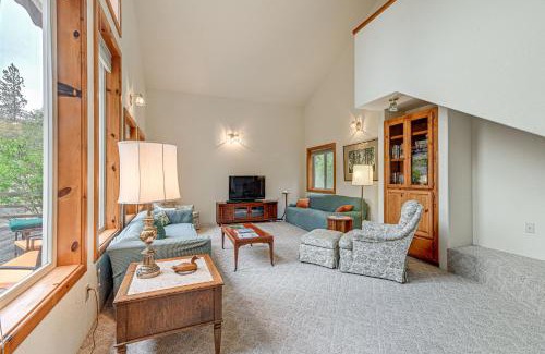 Murphy House | Close to Wine Trail Home with Deck Near Applegate