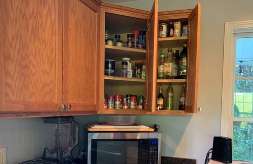 Town of Jerusalem House | Close to wineries, room for family, lakeview, gourmet kitchen, yard, easy in/out