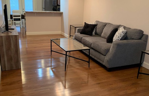 Westover House | Close to WVU football and Black Bears baseball stadiums