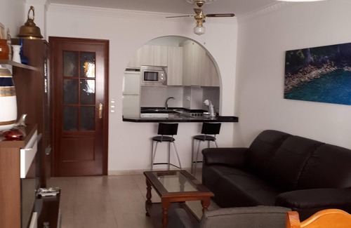La Cala de Mijas House | Closed to the beach and center town cozy apartment UKTV