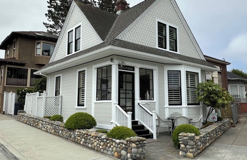 Pacific Grove House | Closest Home to Lover's Point and Steps from the Beach