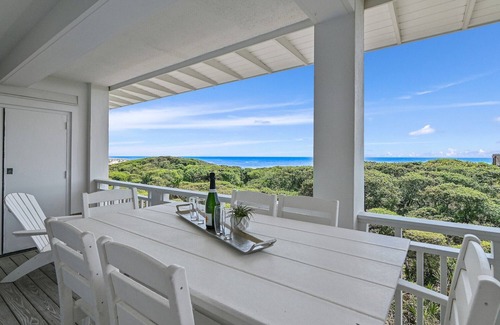 Gulf District Condo | CLOSEST LUXURY CONDO to Private BEACH &CLUB! 5 star rated! September specials!