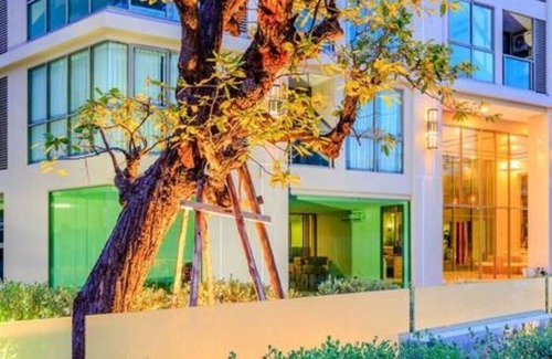 Pratumnak Hill Condo | Cloud 1005 · Stylish One Bedroom Large 10th floor corner Condo Amazing Sea View.
