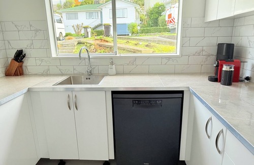 Johnsonville House | Cloud Catcher - Family Comfort & Scenic Views