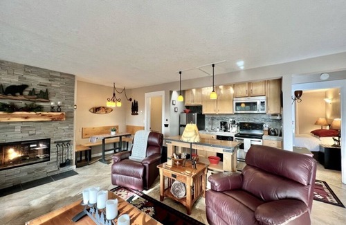 Bend Condo | CLOUD CHASER CONDO @ 7th Mountain Resort