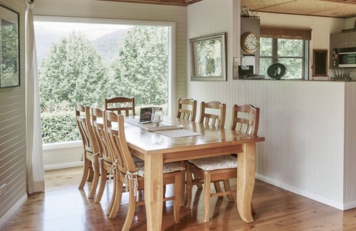 Upper Kangaroo River House | Cloud Nine Chalet - Luxury retreat in Upper River!