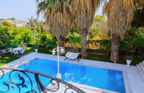 Beylikduzu Villa | Cloud Nine by Alara | Luxury Private Pool & Garden Villa
