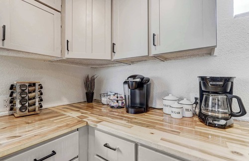 Colorado Springs Apartment | Cloud Ridge! Cozy Suite w Fire Pit & Game Area