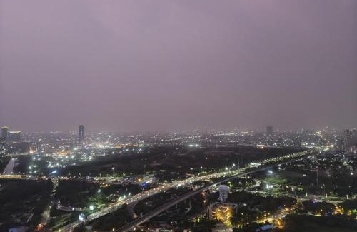 Sector 62 Apartment | Cloud stays 36th floor