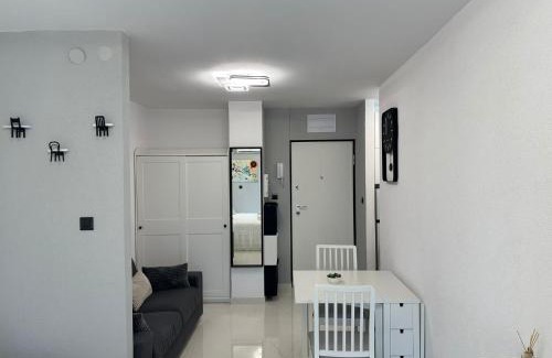 Split Apartment | Cloud9