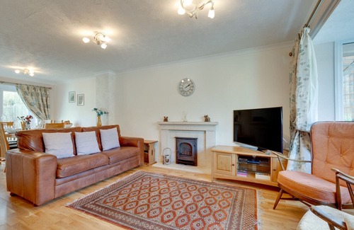 Chard House | Cloudberry - Four Bedroom House, Sleeps 6