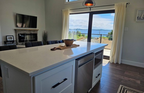Dildo House | Cloudberry Oceanview