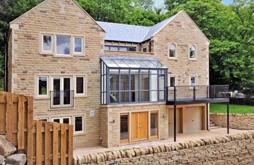 Almondbury House | Clouds Hill