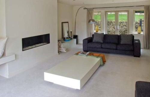 Almondbury House | Clouds Hill