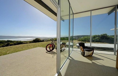 South Bruny House | Cloudy Bay Beach House ~ breathtaking location!