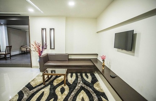 Anekal Hotel | Clover A Rivido Hotel Jigani