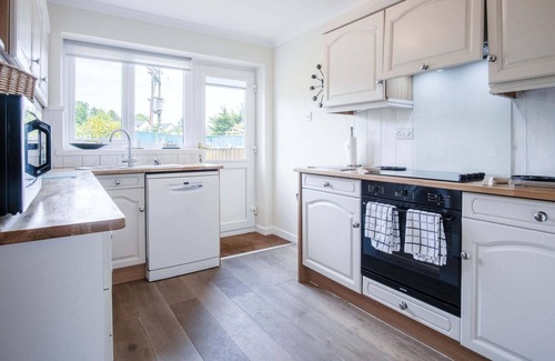 Kilgetty Cottage | Clover Cottage - 2 Bedroom Cottage - Begelly