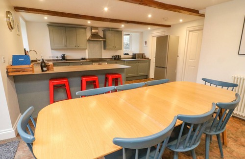 Outhgill Cottage | CLOVER COTTAGE, pet friendly, with open fire in Kirkby Stephen
