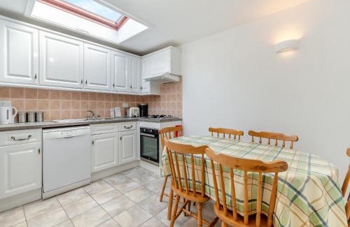 Tremain House | Clover Cottage- Uk45595