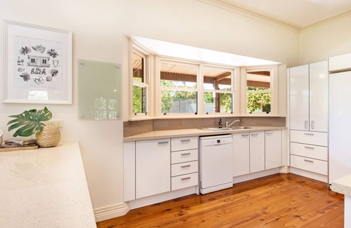 Somerville House | Clover Estate with Tennis Court