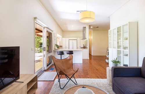 Somerville House | Clover Estate with Tennis Court