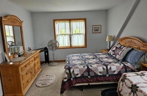 Williamstown House | Clover Hill Farm & Country Inn