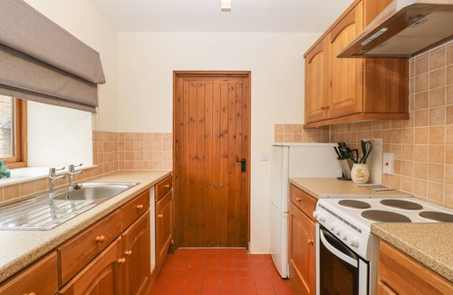 Hay-on-Wye Cottage | CLOVER PATCH COTTAGE, pet friendly, with a garden in Bromyard