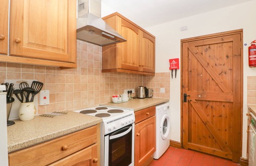 Hay-on-Wye Cottage | CLOVER PATCH COTTAGE, pet friendly, with a garden in Bromyard