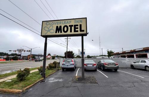 South Richmond Hotel | Cloverleaf Motel by Belvilla Richmond near Turnpike