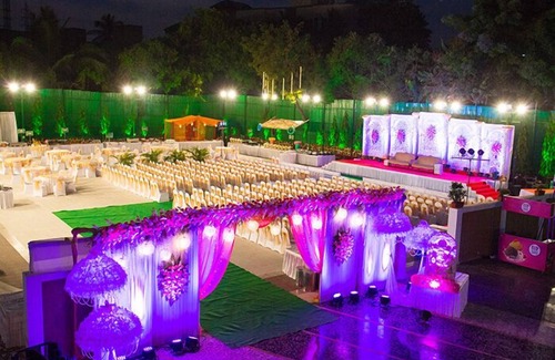 Chembur East Hotel | Club Emerald