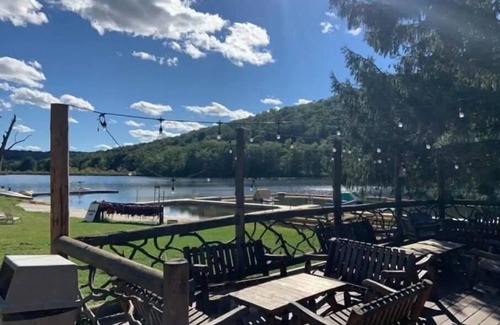 South Kent House | Club Getaway Mountain View 1