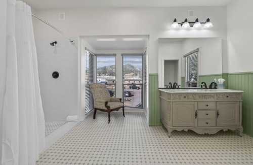 Idaho Springs Hotel | Club Hotel Colorado