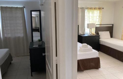 Mona House | Club Townhouse