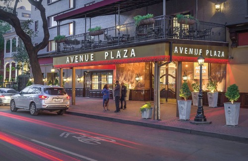 Faubourg Lafayette Resort | Club Wyndham Avenue Plaza - Charming studio unit in Garden District