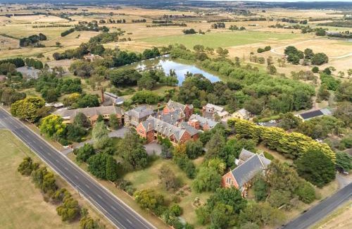 Sebastopol Apartment | Club Wyndham Ballarat, Trademark Collection by Wyndham