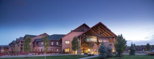 Lake Delton Resort | Club Wyndham Glacier Canyon